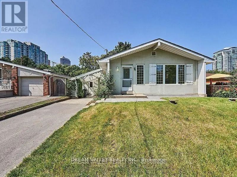 Detached at MAIN - 24 GABLE PLACE, Toronto