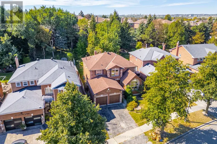 Detached at 22 FOAKES DRIVE, Ajax