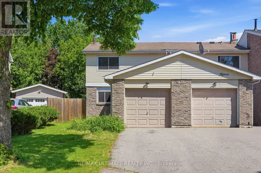 Townhouse at 17 QUANTRELL TRAIL, Toronto