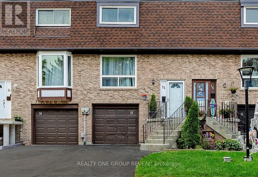 Townhouse at 15 - 222 PEARSON STREET, Oshawa