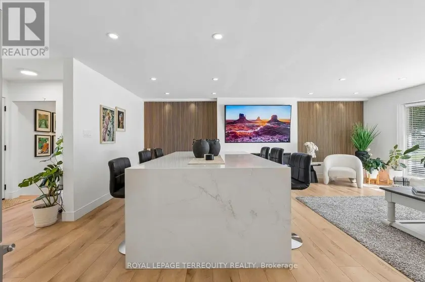 Detached at 2 RICHBOURNE COURT, Toronto