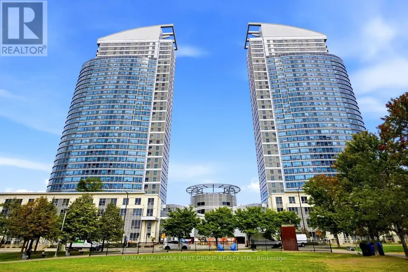 Apartment at 1002 - 36 LEE CENTRE DRIVE, Toronto