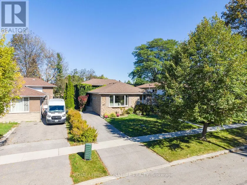 Detached at 46 MANORGLEN CRESCENT, Toronto