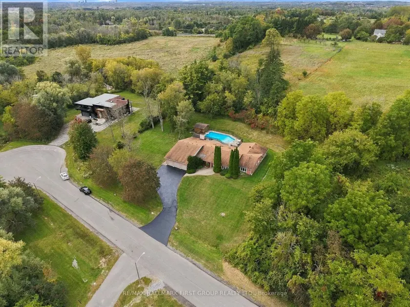 Detached at 4 MCNAMARA COURT, Ajax