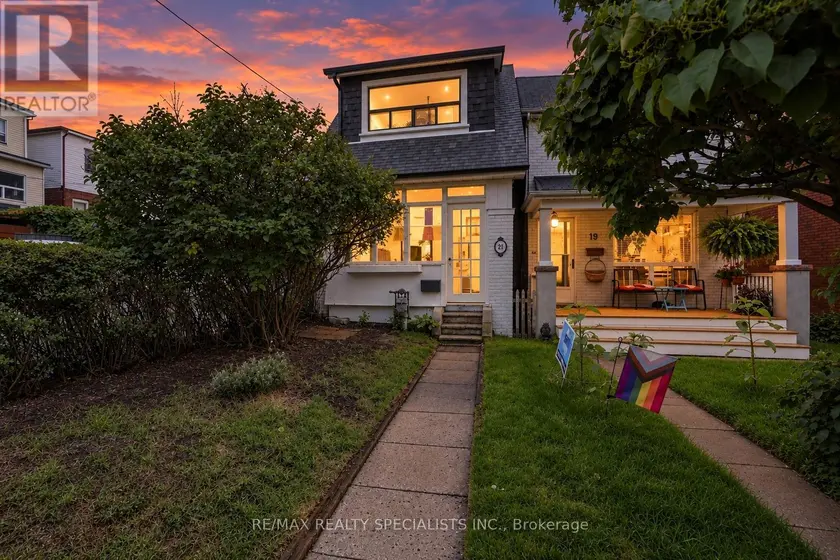 Detached at 21 MENDEL AVENUE, Toronto