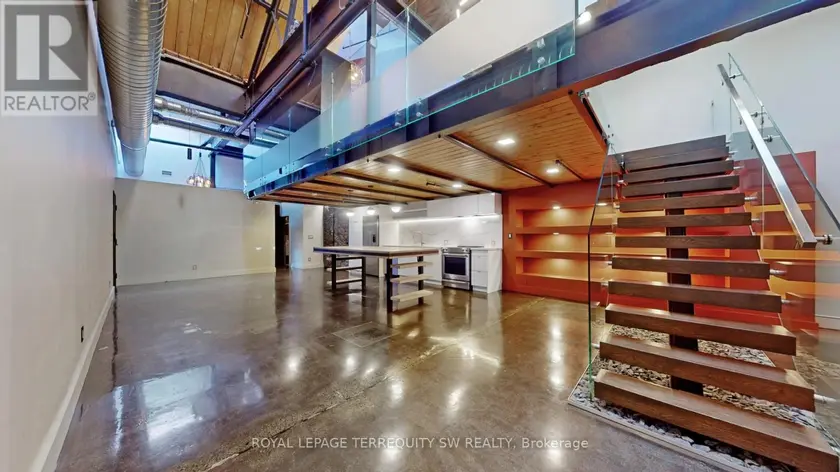 Apartment at 124 - 326 CARLAW AVENUE, Toronto