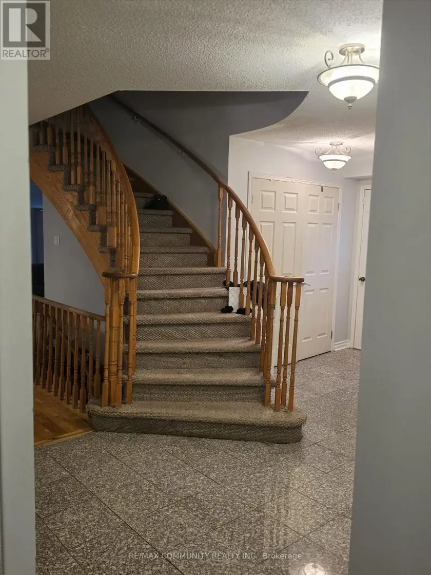 Detached at UPPER - 36 BEAUMONT DRIVE, Ajax