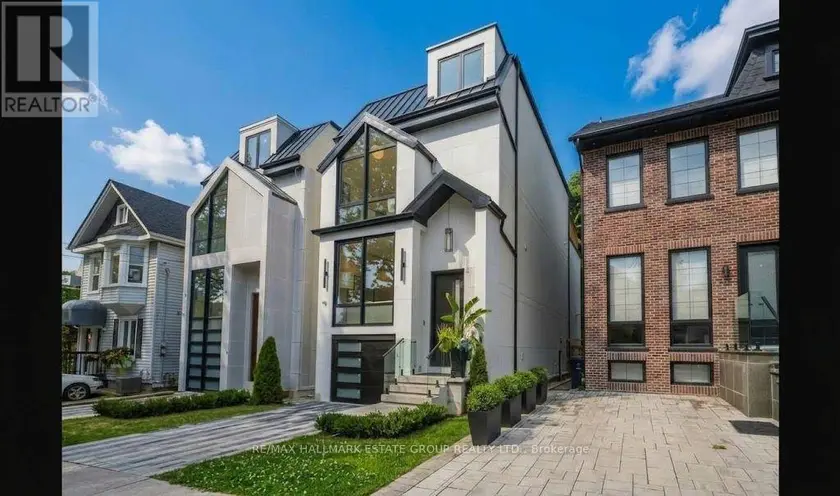 Detached at 10 WHEELER AVENUE, Toronto
