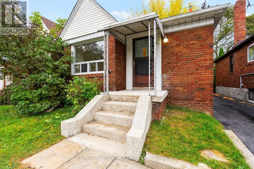 Semi-Detached/Link at 31 THORA AVENUE, Toronto