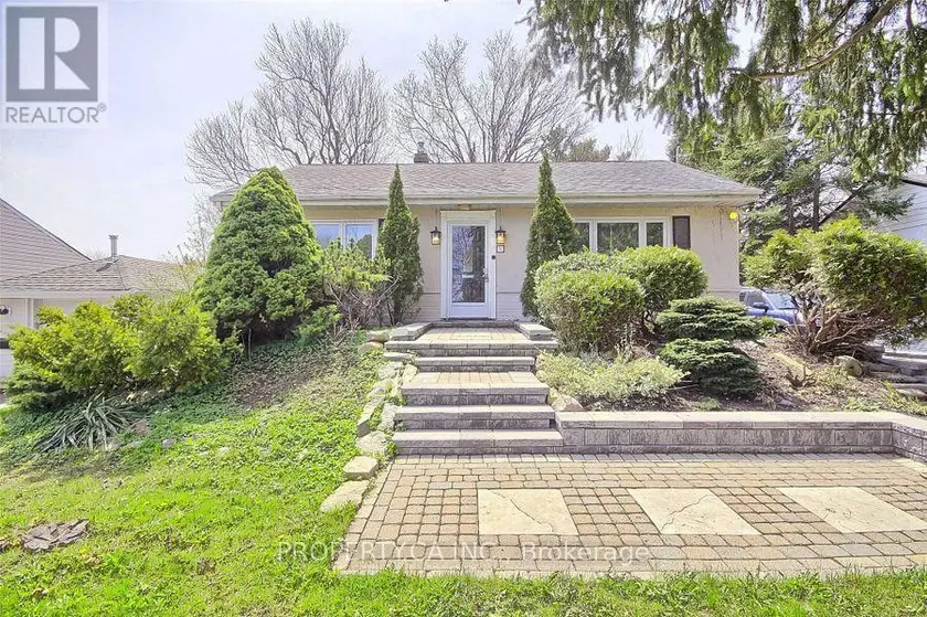 Detached at BSMT - 31 COLONIAL AVENUE, Toronto