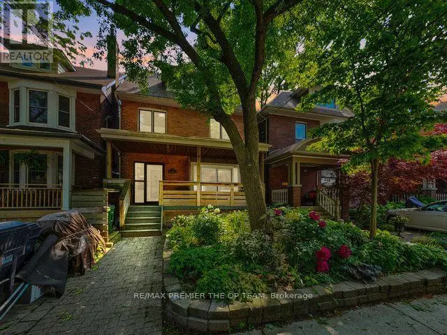 Detached at 4 - 11 COLUMBINE AVENUE, Toronto