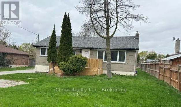 Detached at 72 Thickson Rd N, Whitby