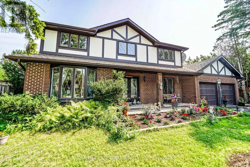 Detached at 3 RUDDELL PLACE, Toronto