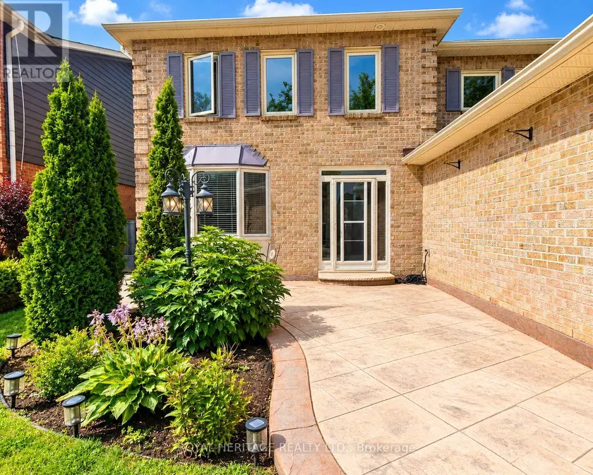 Detached at 1221 FIELDSTONE CIRCLE, Pickering