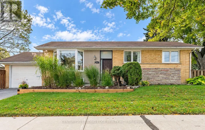 Detached at 18 HORIZON CRESCENT, Toronto