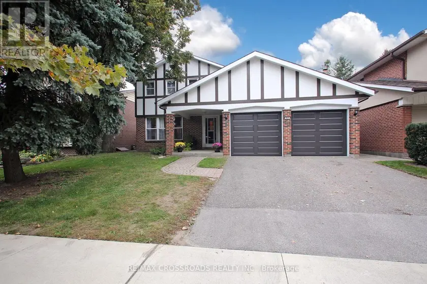 Detached at 57 KIMBERDALE CRESCENT, Toronto