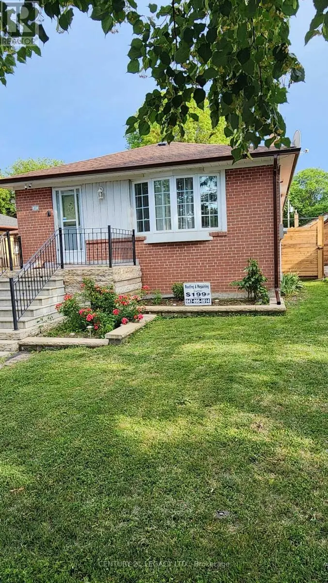 Detached at 27 PAR AVENUE, Toronto