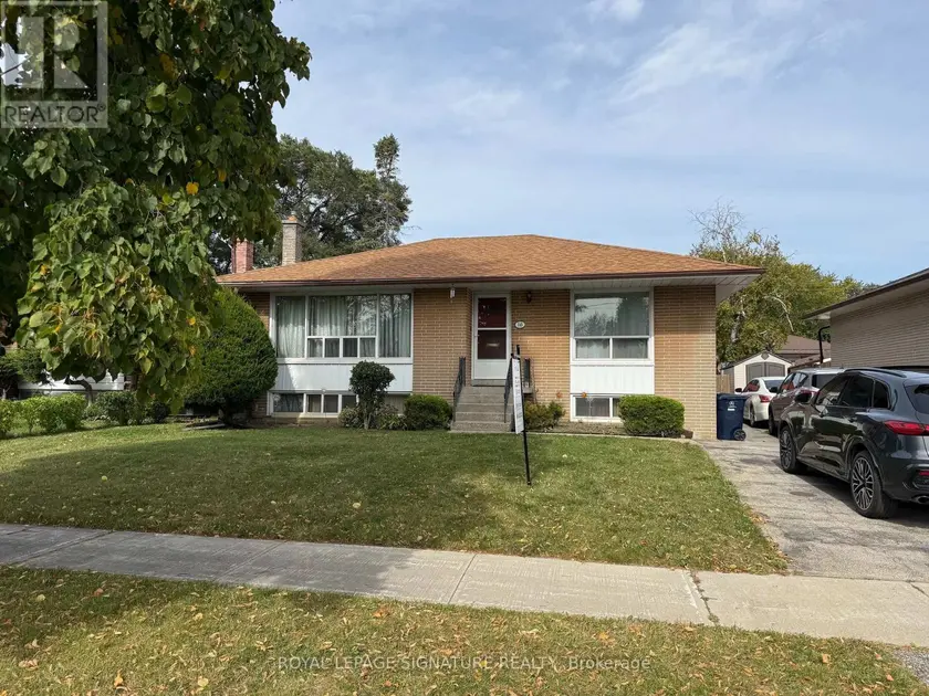 Detached at 16 HOSHLEGA DRIVE, Toronto