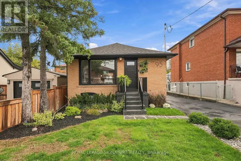 Detached at 95 LAUREL AVENUE, Toronto