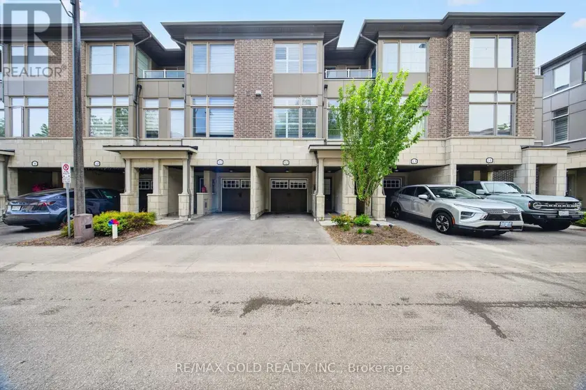 Townhouse at 12 - 384 ARCTIC RED DRIVE, Oshawa