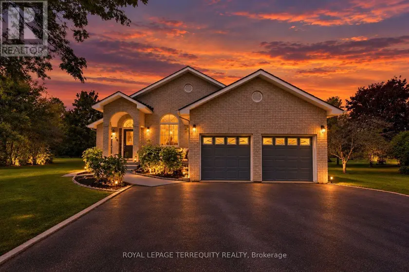 Detached at 29 ONTORO BOULEVARD, Ajax