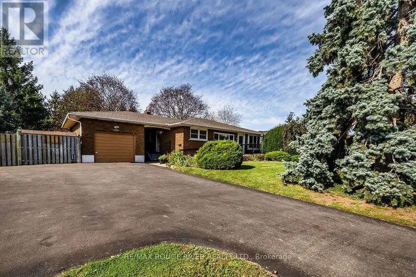 Detached at 184 GARRARD ROAD, Whitby