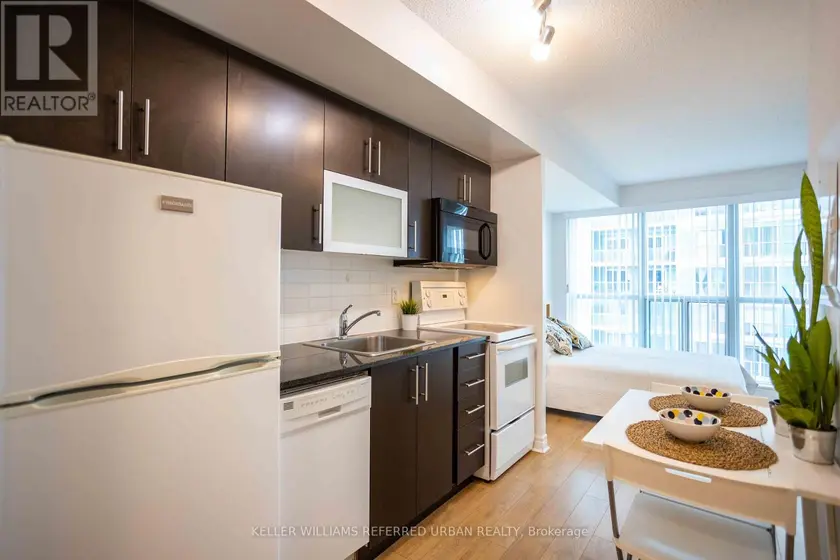 Apartment at 1107 - 50 TOWN CENTRE COURT, Toronto