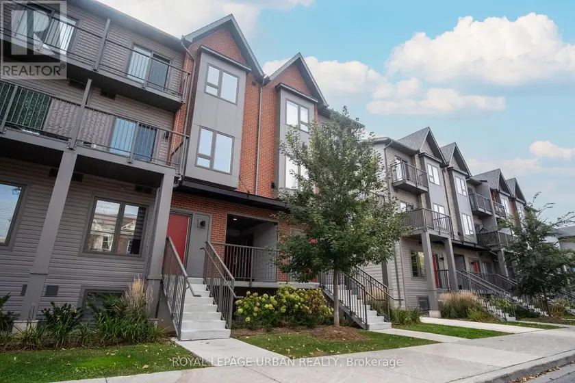 Townhouse at 1313 - 2635 WILLIAM JACKSON DRIVE, Pickering