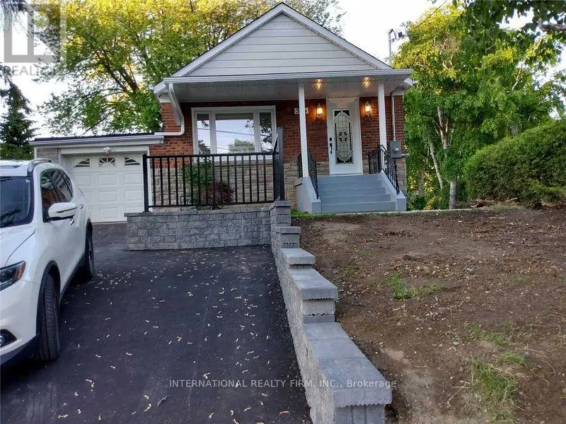Detached at LOWER B2 - 5 AYLESFORD DRIVE, Toronto
