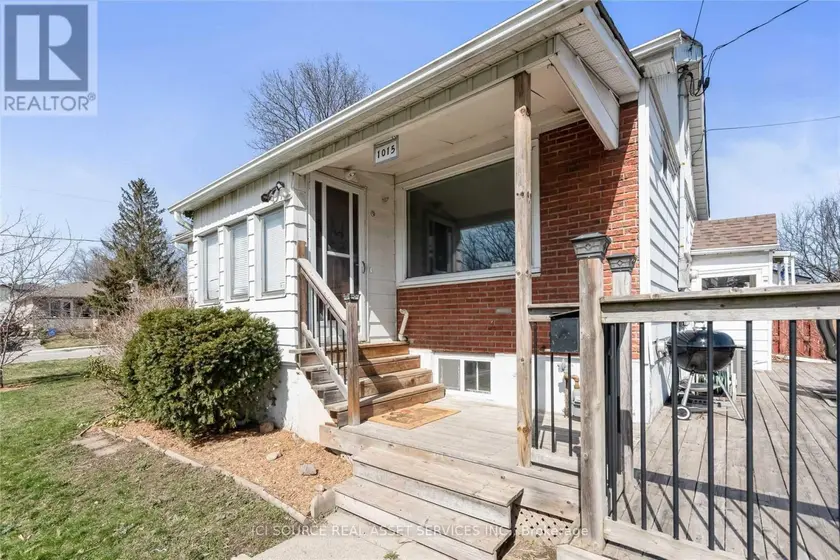 Detached at MAIN FL - 1015 KING STREET, Whitby