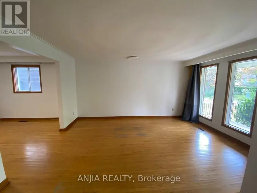 Detached at 31 DONALDA CRESCENT, Toronto