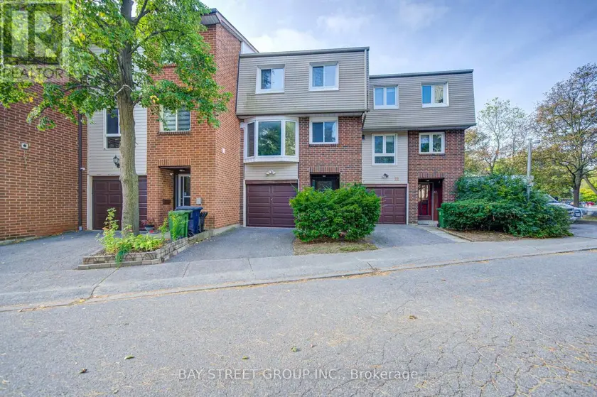 Townhouse at 20 - 33 DUNDALK DRIVE, Toronto