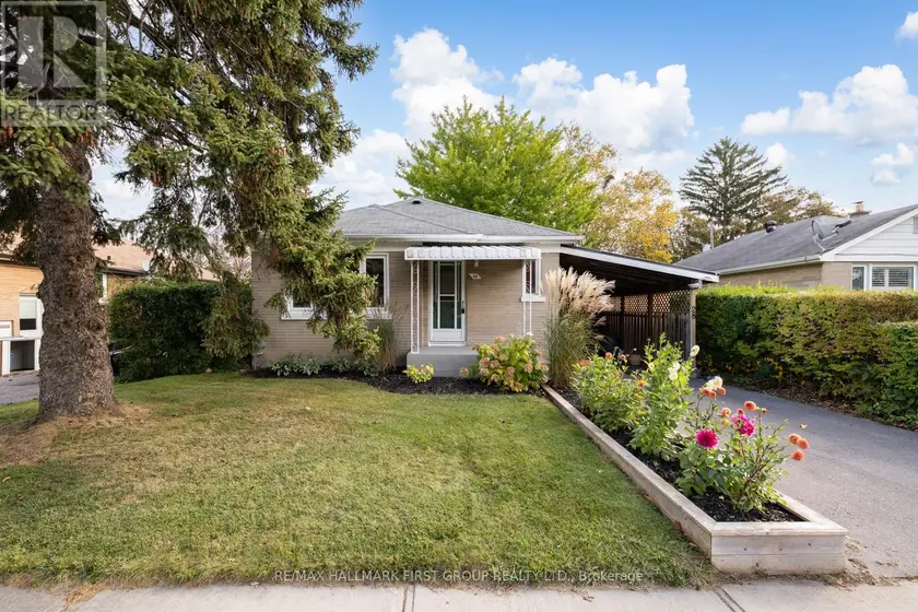 Detached at 28 FOREST ROAD, Ajax