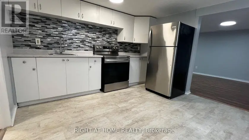Detached at 32 THORNCROFT CRESCENT, Ajax