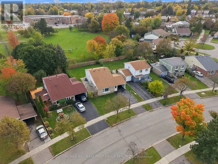 Detached at 250 JOHN TABOR TRAIL, Toronto