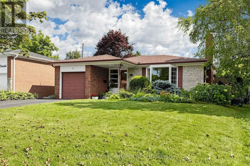 Detached at 3 LEESWOOD CRESCENT E, Toronto