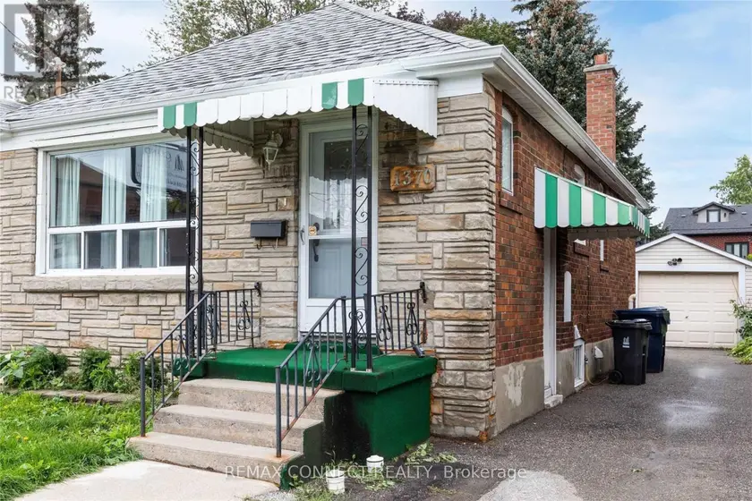 Detached at LOWER - 1370 WOODBINE AVENUE, Toronto