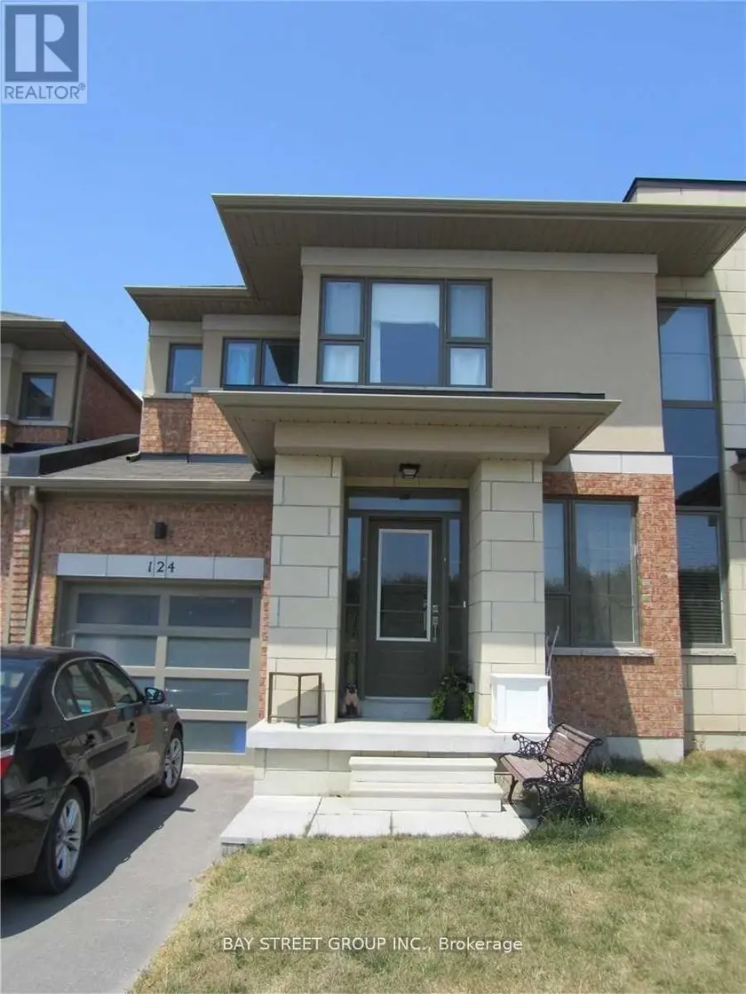 Townhouse at 118 Vanier St, Whitby