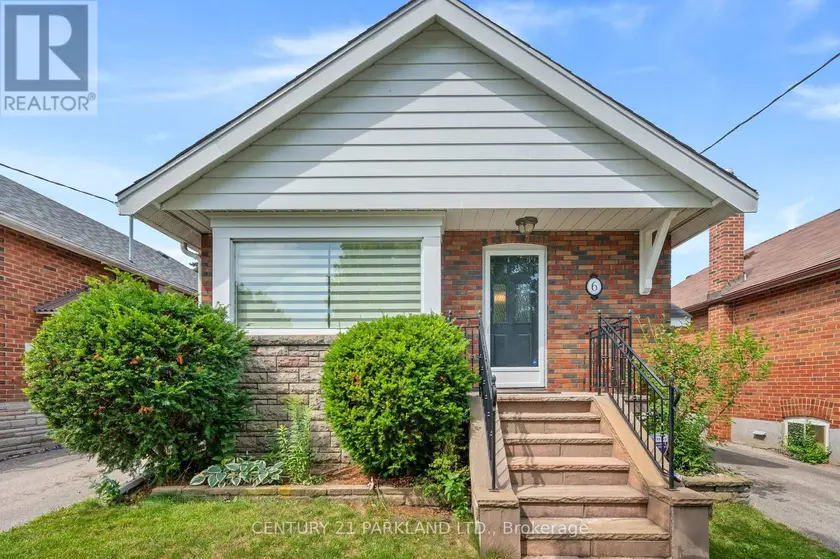 Detached at 6 ROBLIN AVENUE, Toronto