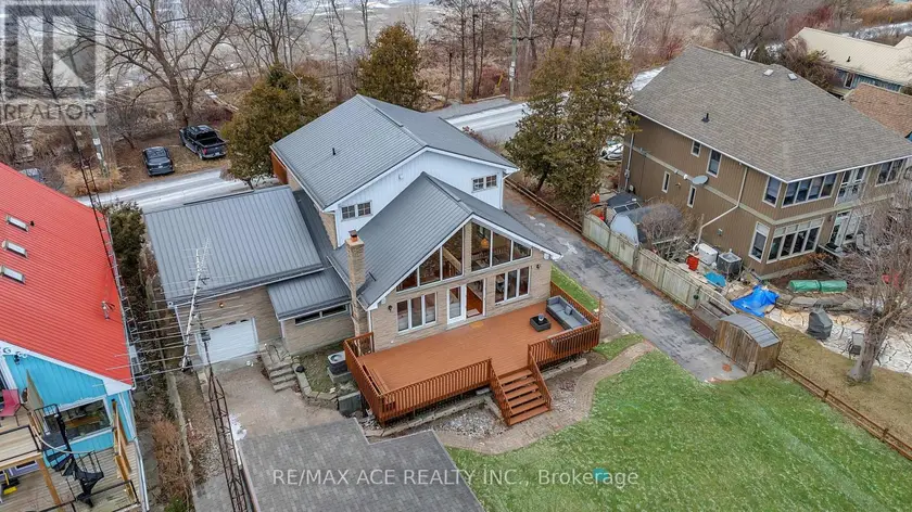 Detached at 52 WEST BEACH ROAD, Clarington