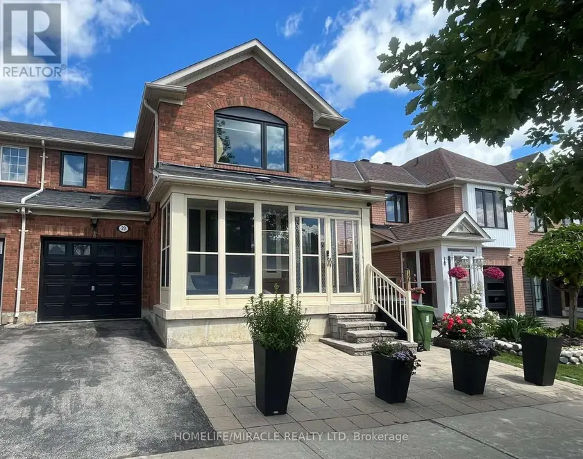 Semi-Detached/Link at 29 HUMMINGBIRD DRIVE, Toronto