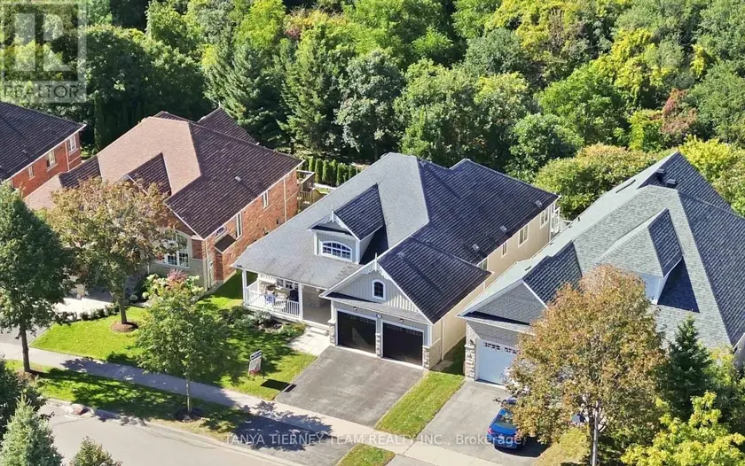 Detached at 4 BRANTHAVEN COURT, Whitby