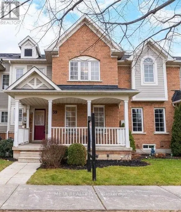 Townhouse at 39 BAYSIDE GATE, Whitby