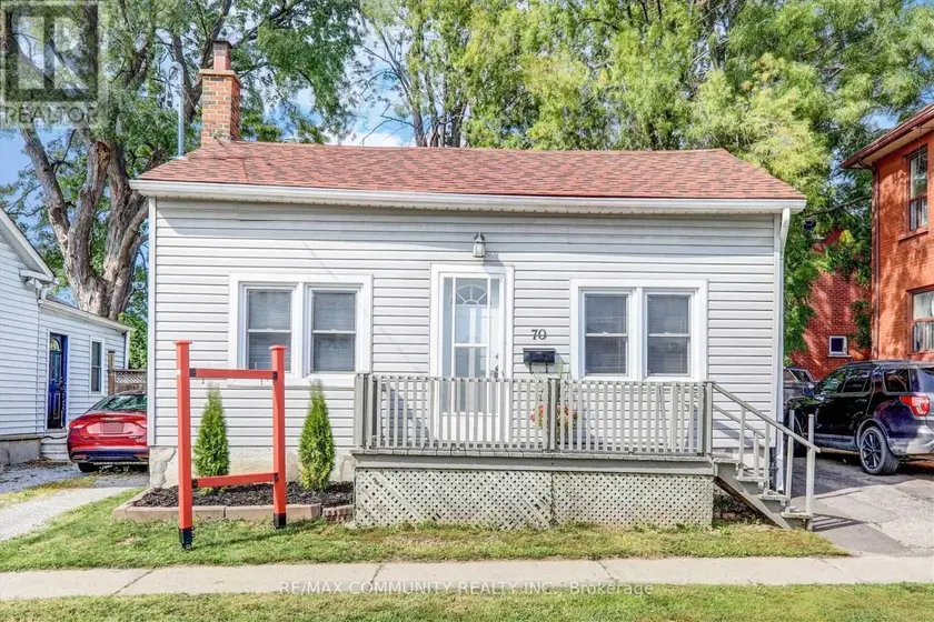 Detached at 70 COLBORNE STREET W, Oshawa