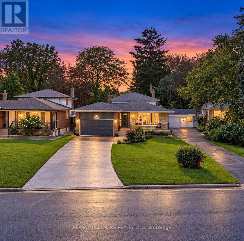 Detached at 242 BEECHGROVE DRIVE, Toronto