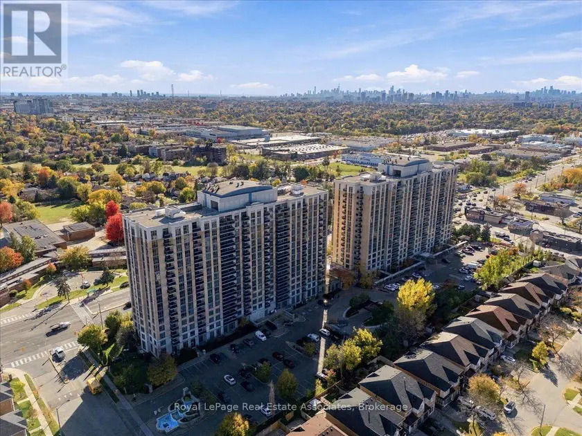 Apartment at 1322 - 18 MONDEO DRIVE, Toronto
