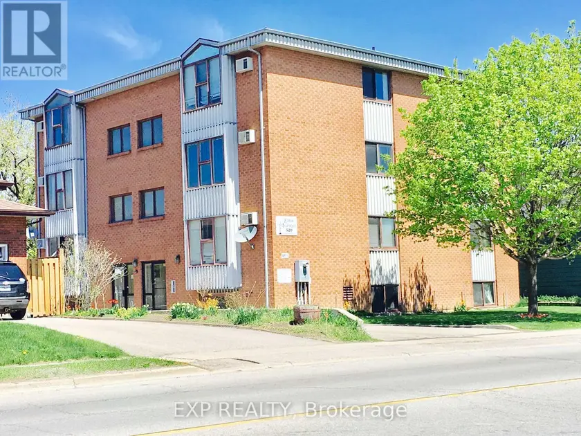Multiplex at 8 - 520 BLOOR STREET E, Oshawa