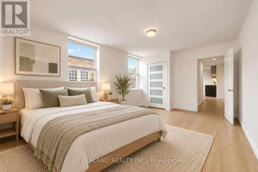 Townhouse at C - 20 KING STREET E, Oshawa