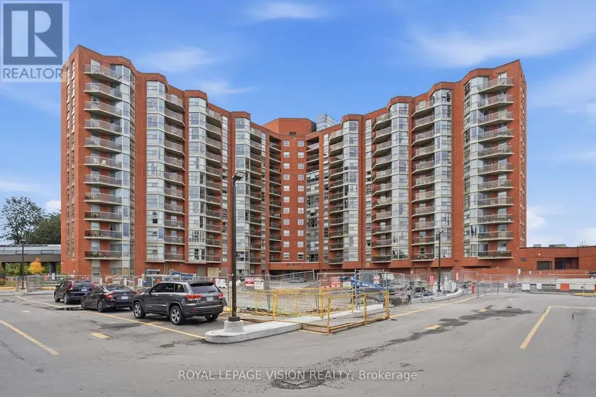 Apartment at 319 - 10 DEAN PARK ROAD, Toronto