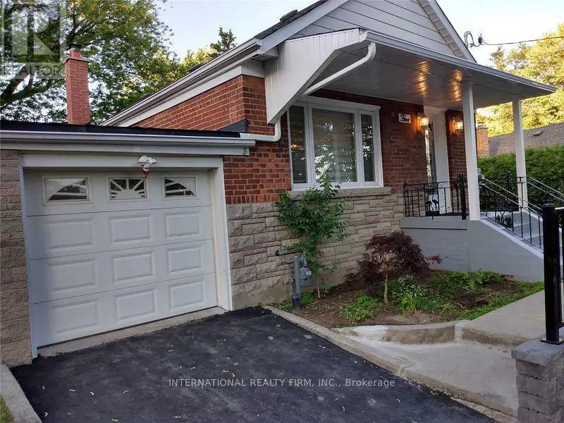 Detached at 5 AYLESFORD DRIVE, Toronto